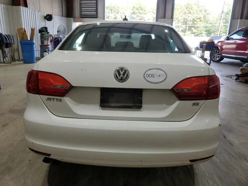 2014 VOLKSWAGEN JETTA SE  