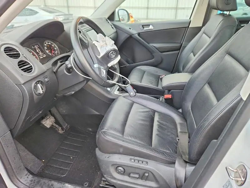2016 VOLKSWAGEN TIGUAN S  