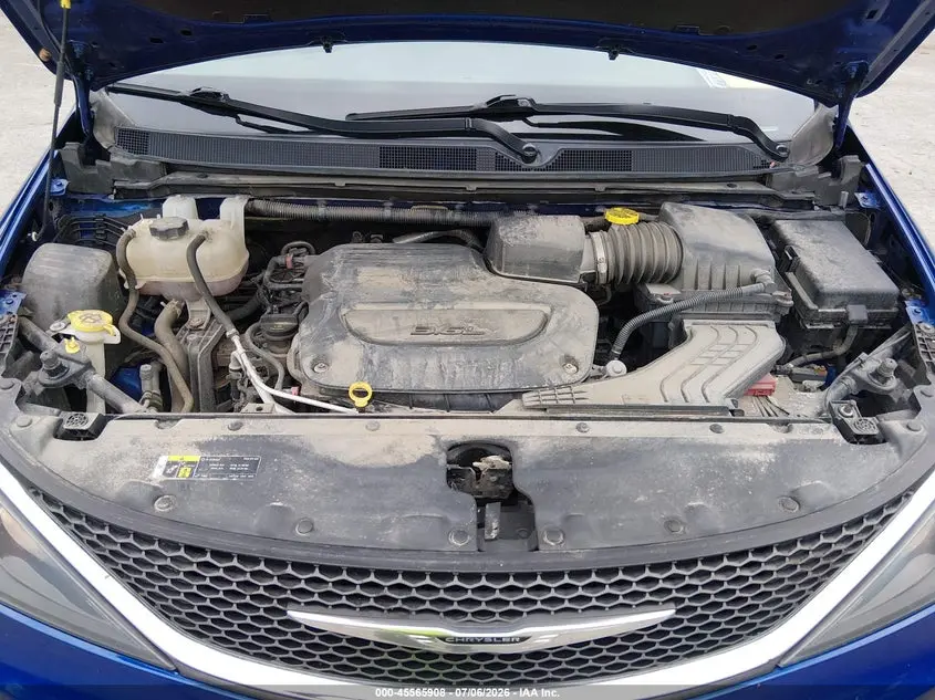 2021 CHRYSLER VOYAGER LX