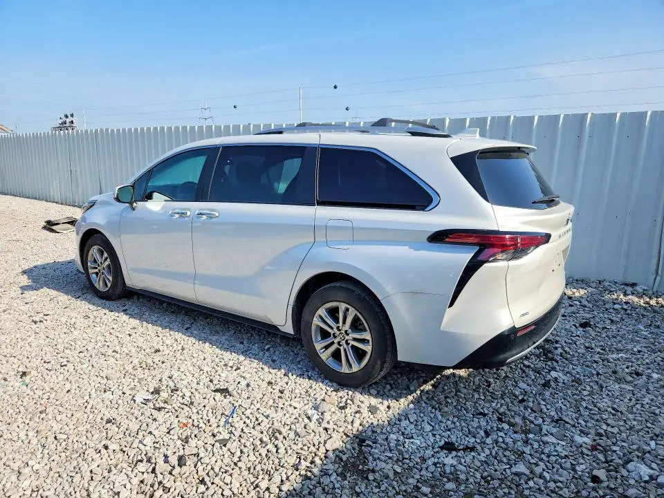 2024 TOYOTA SIENNA PLATINUM 7-PASSENGER  
