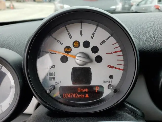 2014 MINI COOPER 