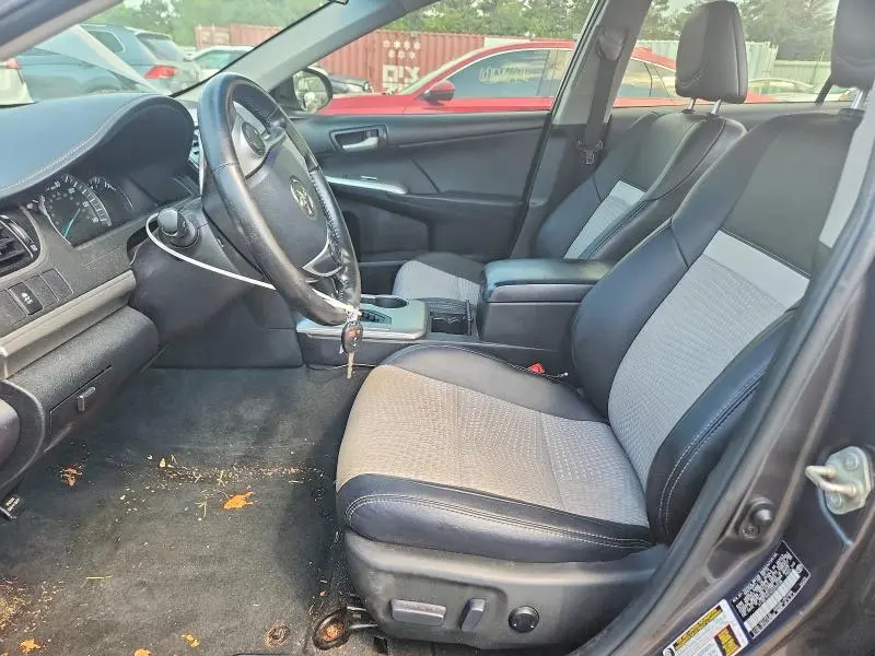 2014 TOYOTA CAMRY SE  