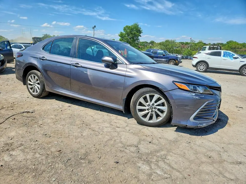 2022 TOYOTA CAMRY LE  