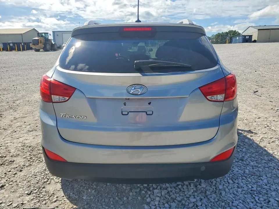 2015 HYUNDAI TUCSON SE  