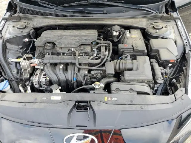 2023 HYUNDAI ELANTRA SE  