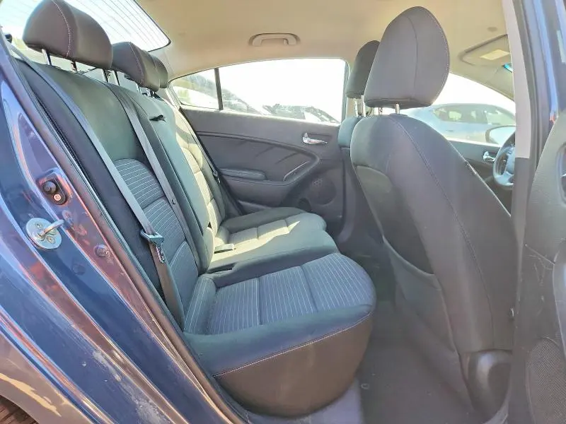 2016 KIA FORTE LX  