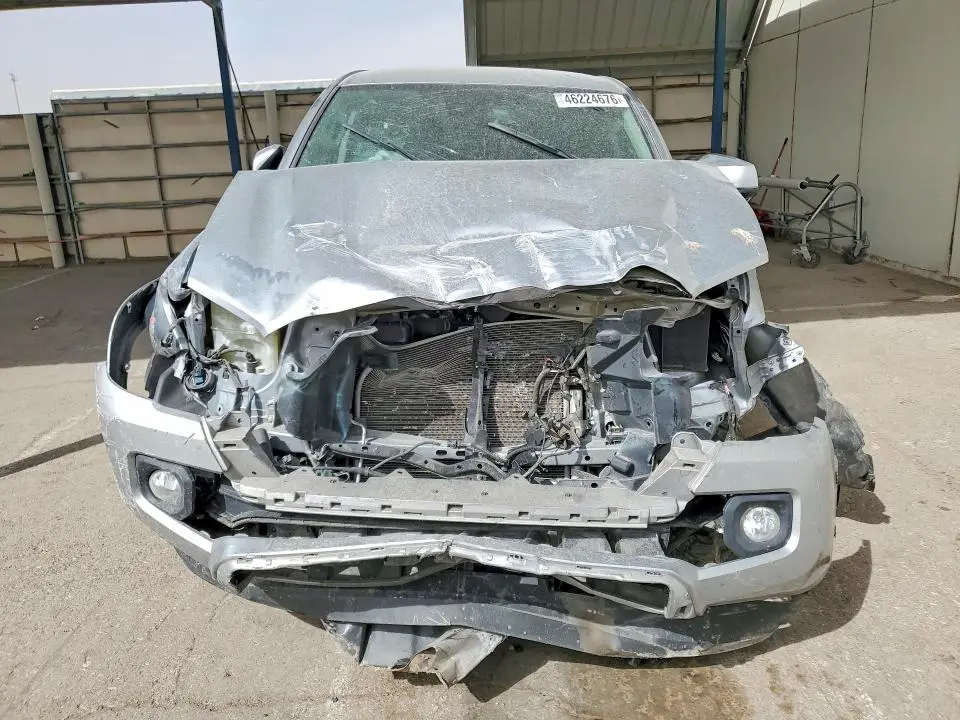 2022 TOYOTA TACOMA SR5 V6  