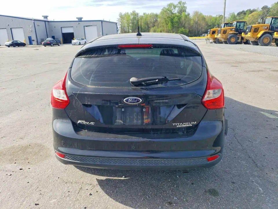 2014 FORD FOCUS TITANIUM  