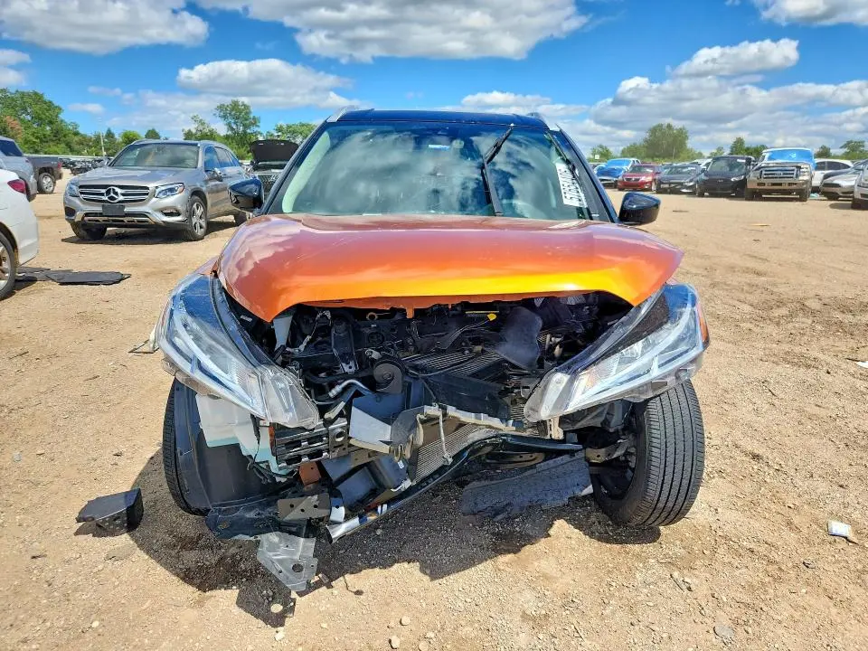 2022 NISSAN KICKS SV  