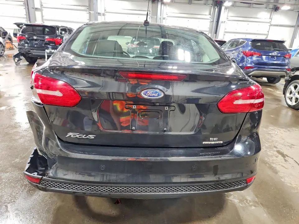 2015 FORD FOCUS SE  