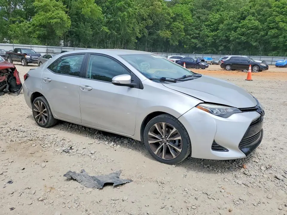2017 TOYOTA COROLLA SE  