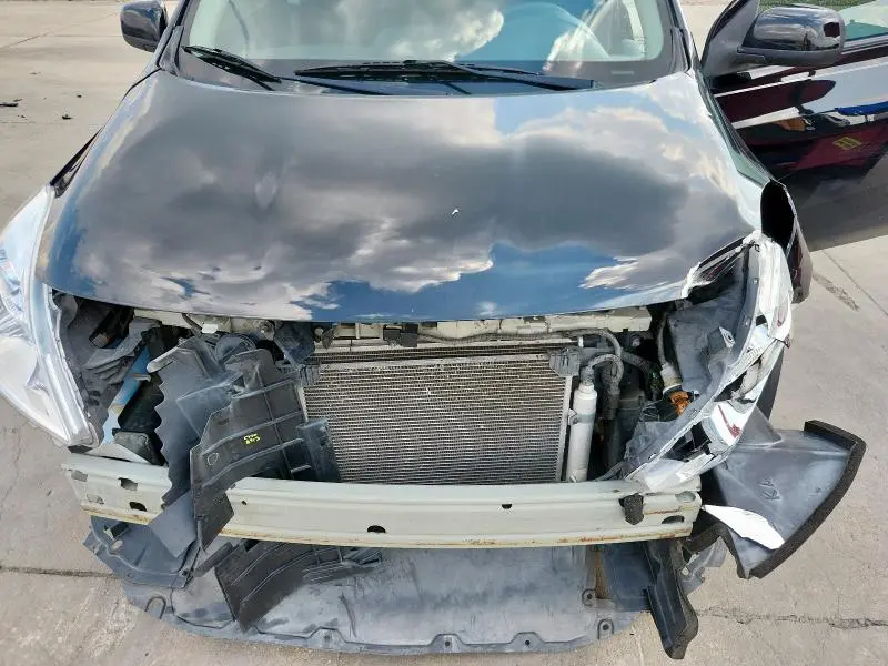 2013 NISSAN VERSA S  