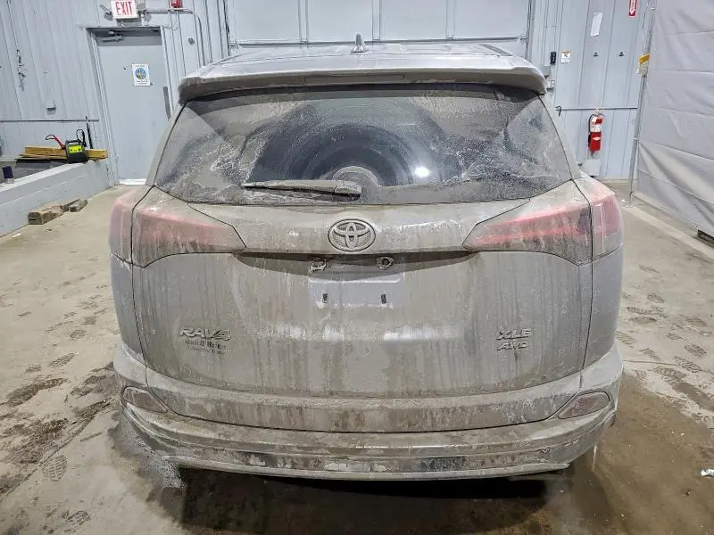 2018 TOYOTA RAV4 XLE  