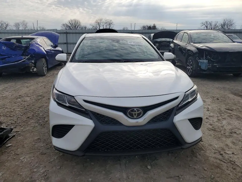 2020 TOYOTA CAMRY SE  