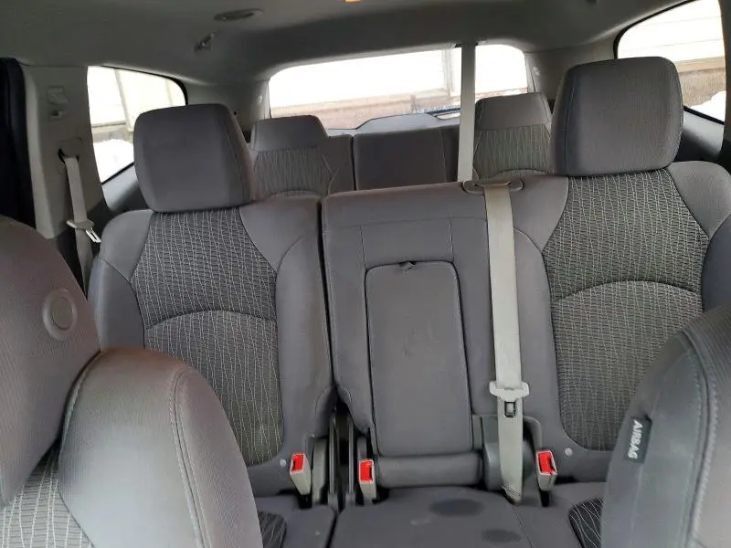 2016 CHEVROLET TRAVERSE LS  