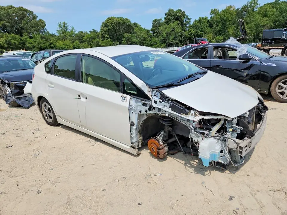 2013 TOYOTA PRIUS TWO  