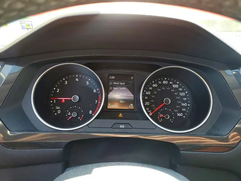 2018 VOLKSWAGEN TIGUAN SE  