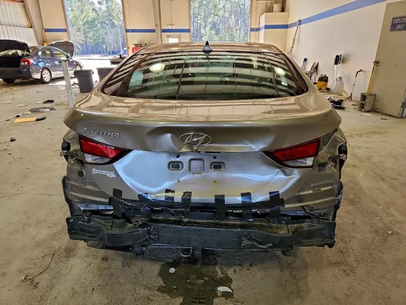 2014 HYUNDAI ELANTRA SE  