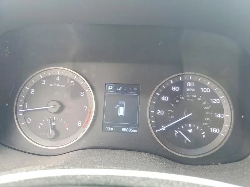 2016 HYUNDAI TUCSON SE  
