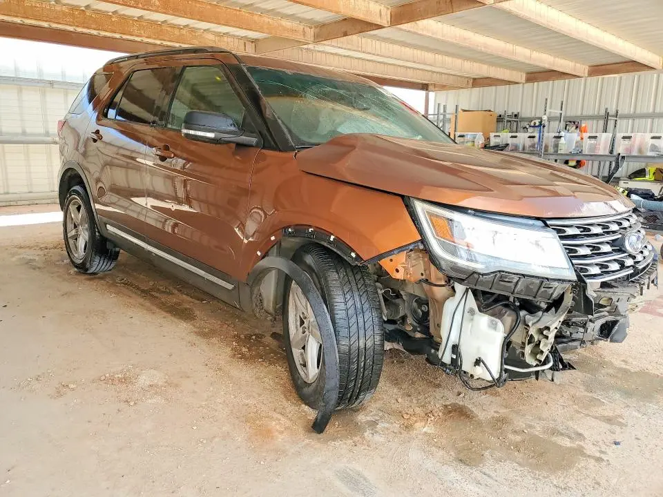 2017 FORD EXPLORER XLT  