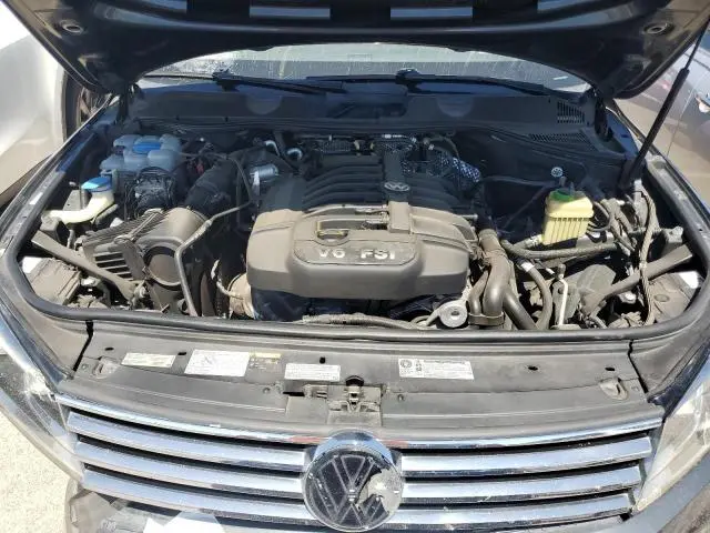 2016 VOLKSWAGEN TOUAREG SPORT  