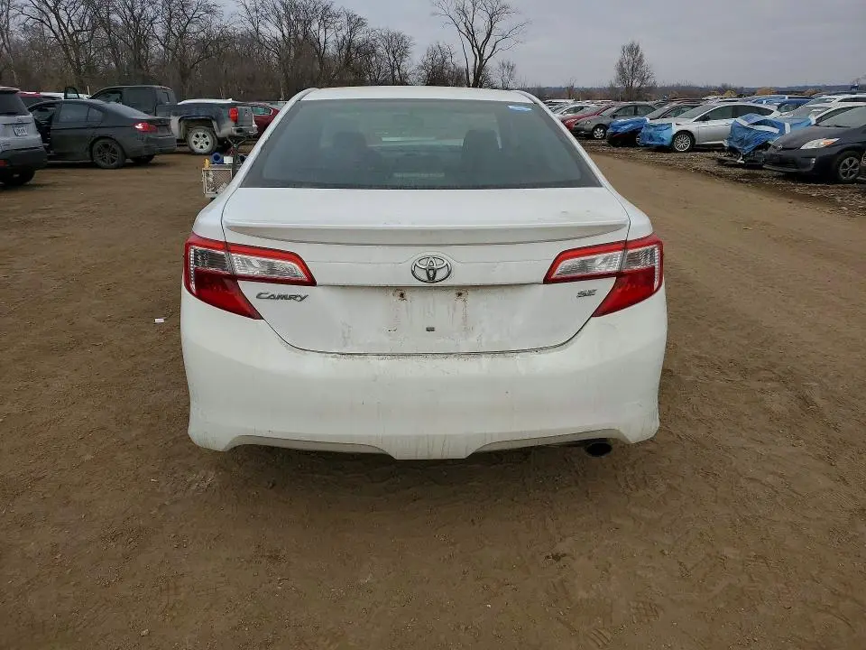 2012 TOYOTA CAMRY SE  