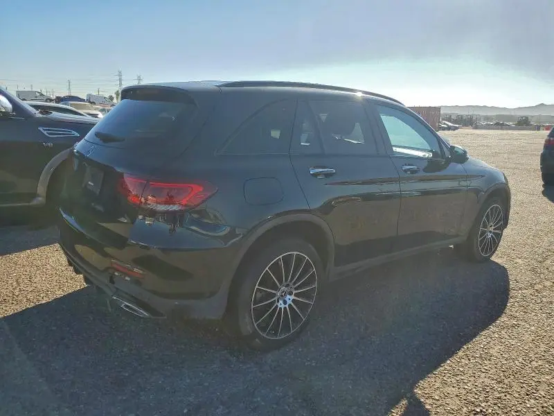 2022 MERCEDES-BENZ GLC 300  