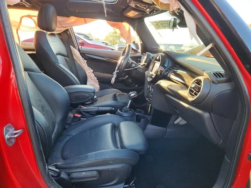 2019 MINI COOPER S  