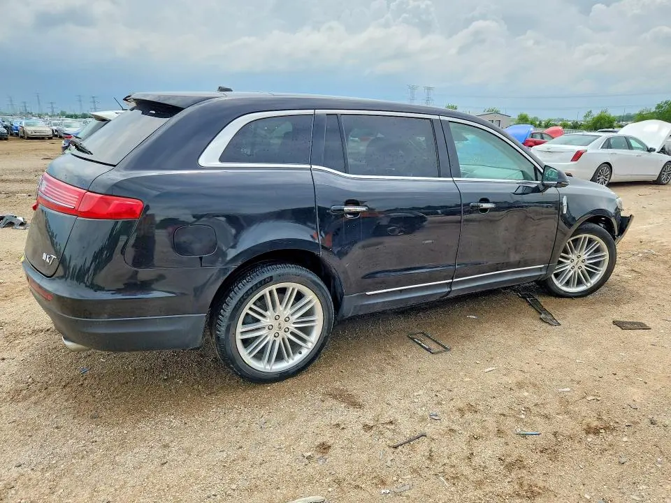 2019 LINCOLN MKT   