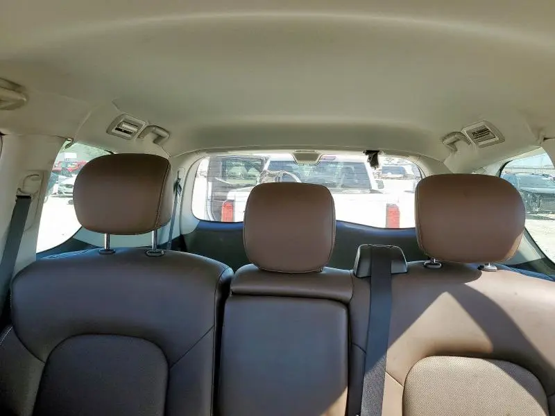 2023 INFINITI QX80 LUXE  