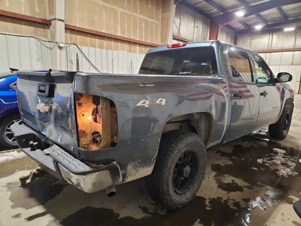 2011 CHEVROLET SILVERADO K1500 LS  