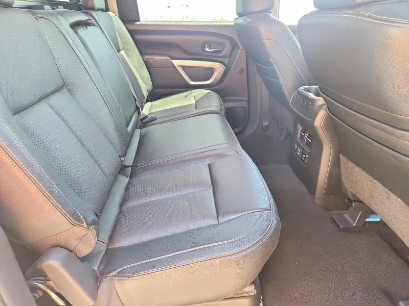 2019 NISSAN TITAN SL  