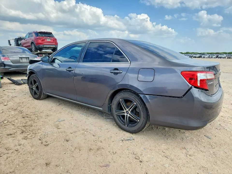 2014 TOYOTA CAMRY LE  