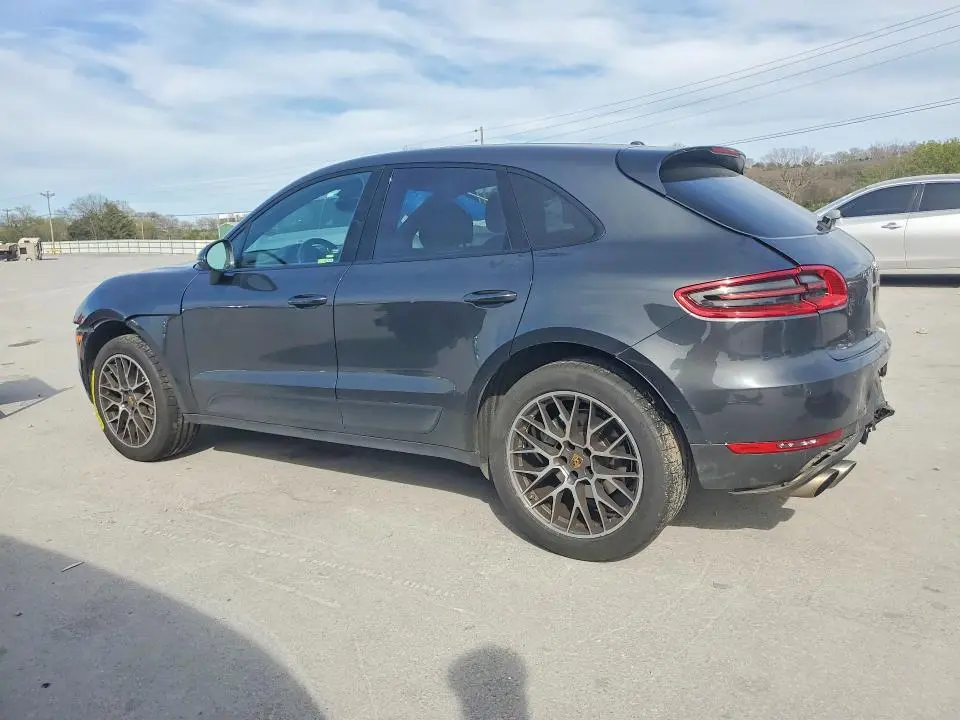 2018 PORSCHE MACAN S  