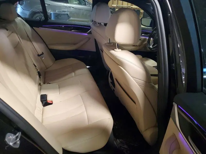 2019 BMW 530E   