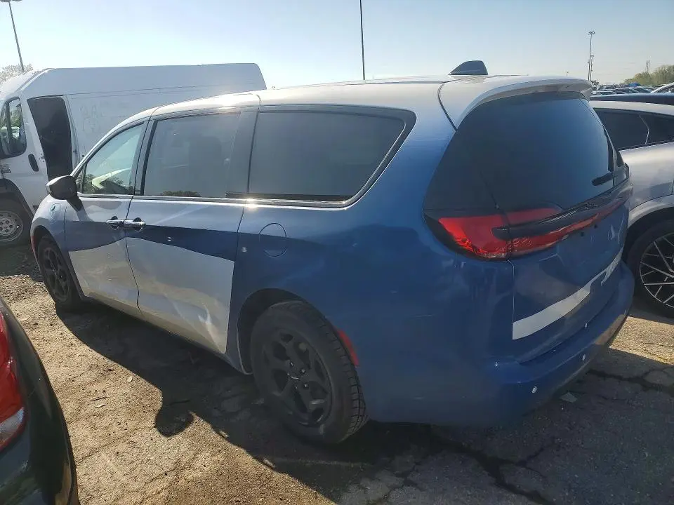 2023 CHRYSLER PACIFICA HYBRID TOURING L  