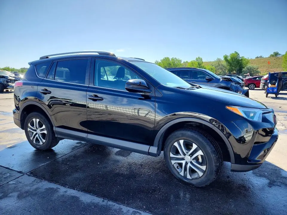 2017 TOYOTA RAV4 LE  
