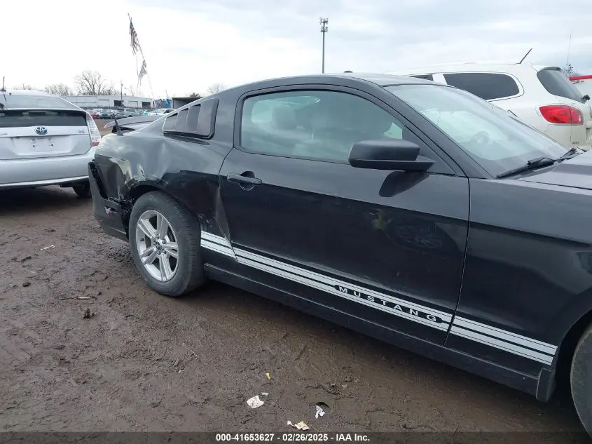 2013 FORD MUSTANG V6