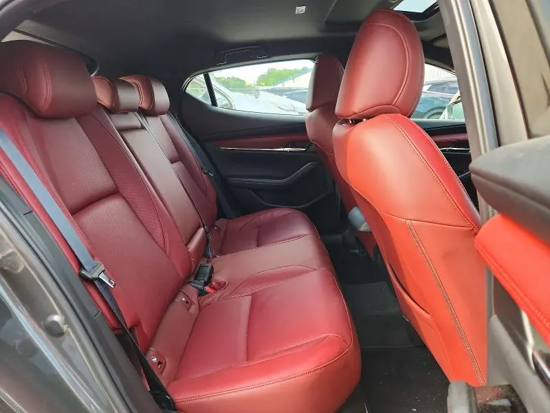 2025 MAZDA 3 PREMIUM  
