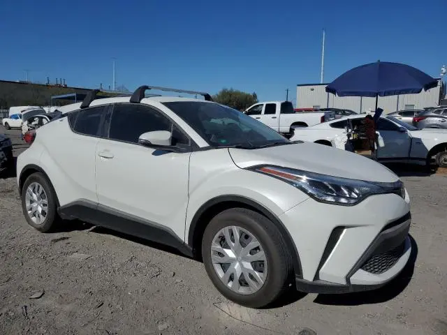 2021 TOYOTA C-HR XLE  