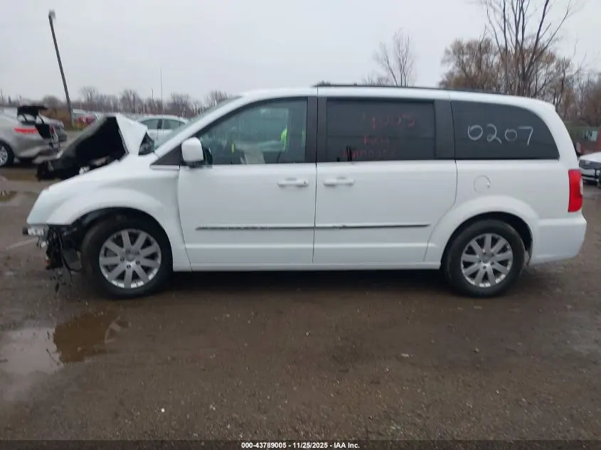 2015 CHRYSLER TOWN & COUNTRY TOURING