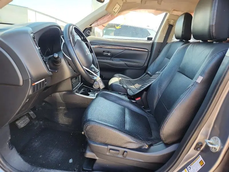 2018 MITSUBISHI OUTLANDER SE  