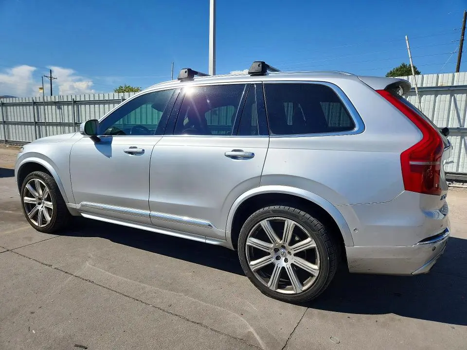 2016 VOLVO XC90 T6  