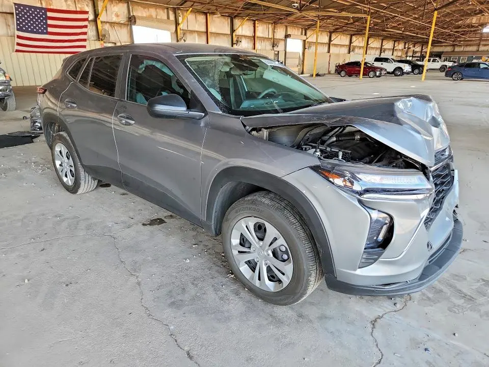 2025 CHEVROLET TRAX LS  