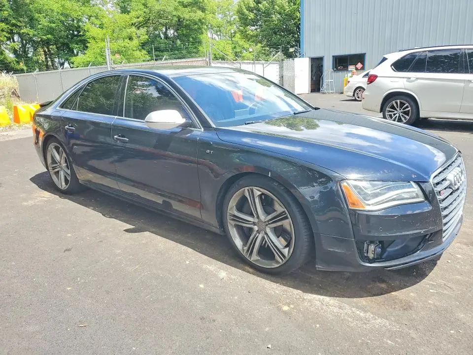 2013 AUDI S8 QUATTRO  