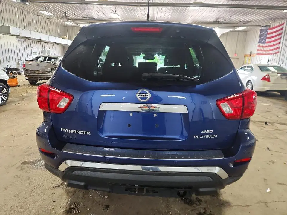2017 NISSAN PATHFINDER PLATINUM  
