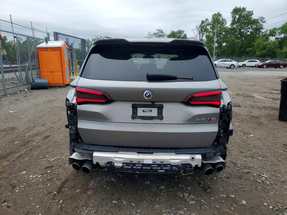 2023 BMW X5 M  