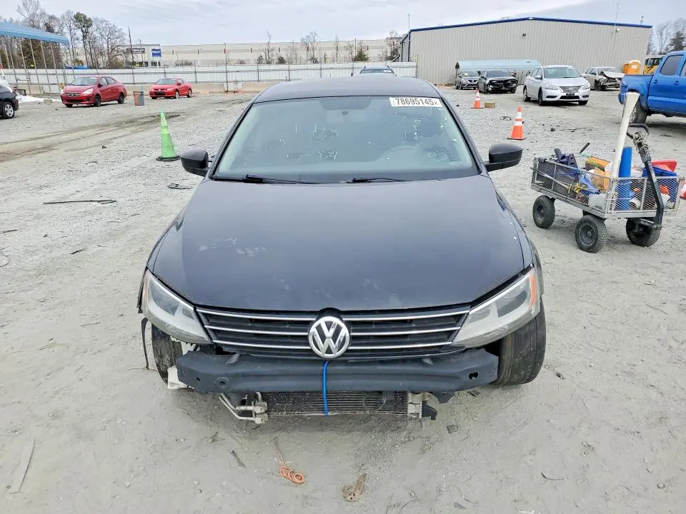 2016 VOLKSWAGEN JETTA SE  