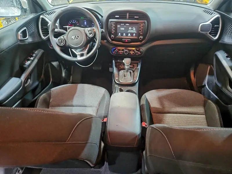 2021 KIA SOUL LX  