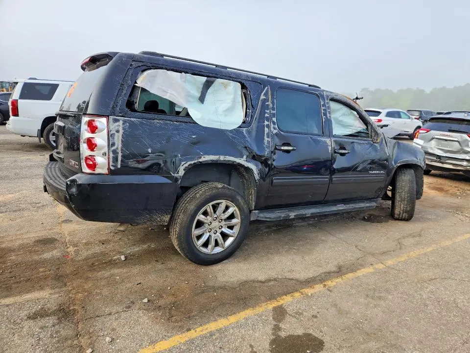 2011 GMC YUKON XL C1500 SLE  